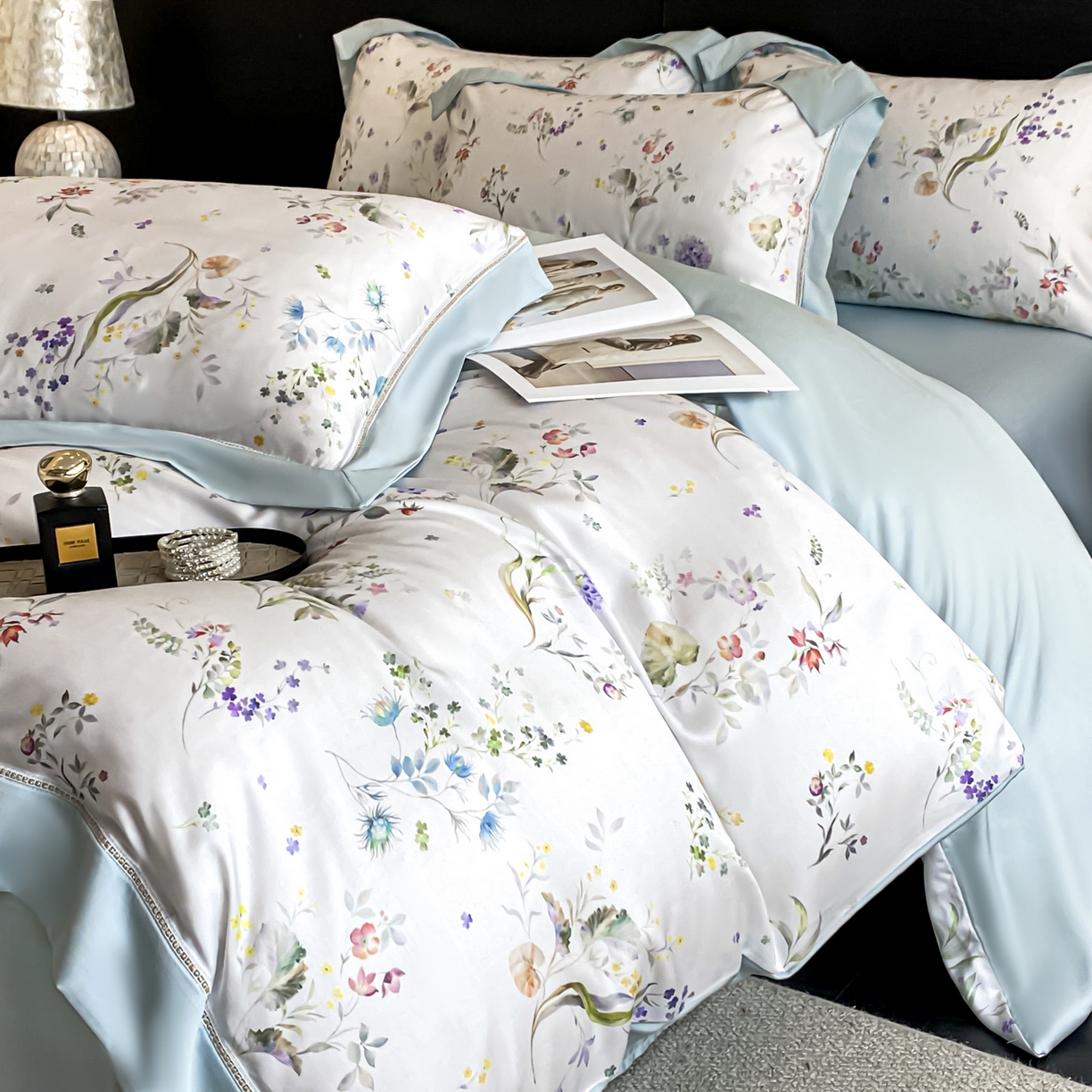 91家纺网 家纺一手货源 找家纺 （总）博纳家纺 2026新款100%莱赛尔天丝四件套宽边拼角绣花工艺数码印花田园风轻奢凉感四件套（礼盒装）