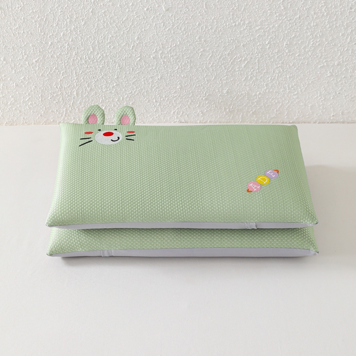 91家纺网 家纺一手货源 找家纺 织布人 2026新款枕芯夏季凉感可拆洗幼儿园儿童枕头学生宿舍专用枕套+枕芯 凉感甜心小艾-绿色