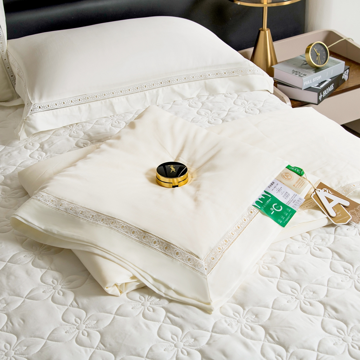 91家纺网 家纺一手货源 找家纺 （总）三俏家纺 2026新款60支兰精天丝A类镂空床盖款夏被四件套纯色20％大豆蛋白【包质检】