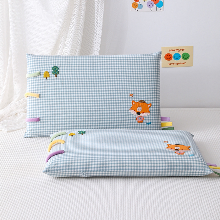 91家纺网 家纺一手货源 找家纺 织布人 2026新款枕芯全棉彩虹条可拆洗幼儿园儿童枕头学生宿舍专用枕套+枕芯 全棉彩虹条-森林小狐狸
