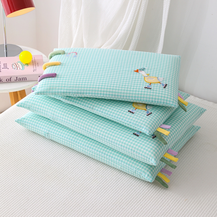 91家纺网 家纺一手货源 找家纺 织布人 2026新款枕芯全棉彩虹条可拆洗幼儿园儿童枕头学生宿舍专用枕套+枕芯 全棉彩虹条-滑板鸭鸭