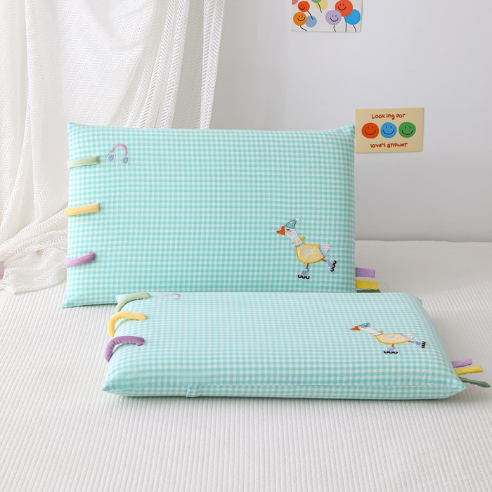 91家纺网 家纺一手货源 找家纺 织布人 2026新款枕芯全棉彩虹条可拆洗幼儿园儿童枕头学生宿舍专用枕套+枕芯 全棉彩虹条-滑板鸭鸭