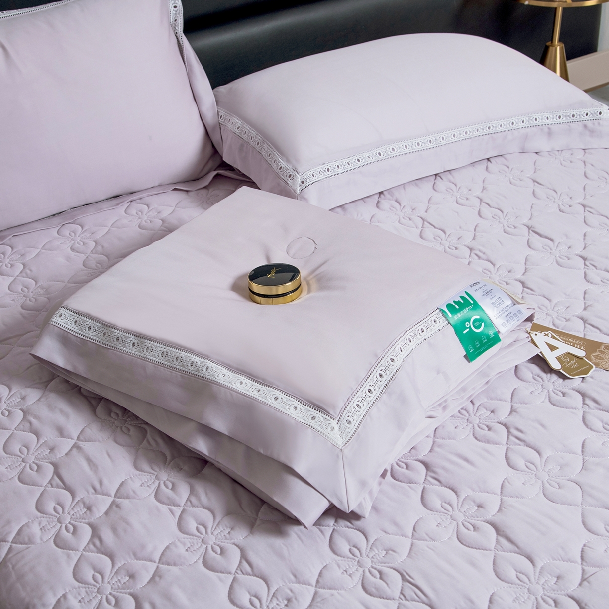 91家纺网 家纺一手货源 找家纺 三俏家纺 2026新款60支兰精天丝A类镂空床盖款夏被四件套纯色20％大豆蛋白【包质检】 暮光紫