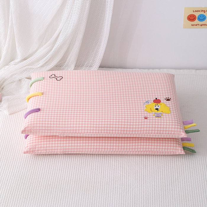91家纺网 家纺一手货源 找家纺 织布人 2026新款枕芯全棉彩虹条可拆洗幼儿园儿童枕头学生宿舍专用枕套+枕芯 全棉彩虹条-苹果狗狗