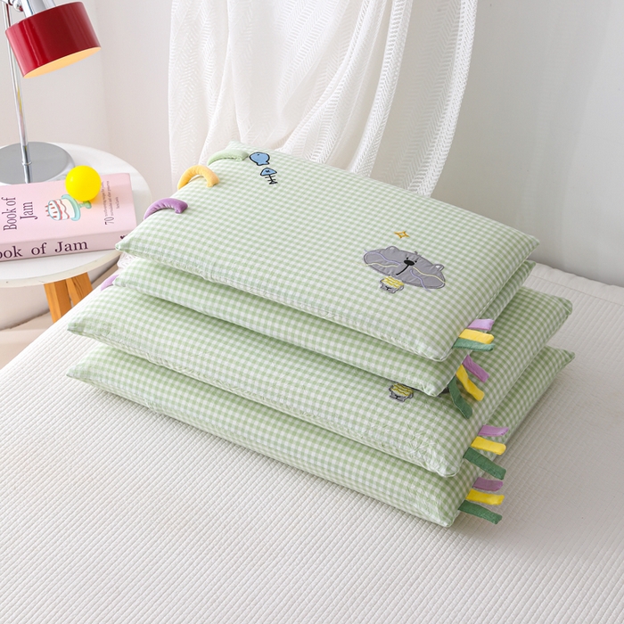 91家纺网 家纺一手货源 找家纺 织布人 2026新款枕芯全棉彩虹条可拆洗幼儿园儿童枕头学生宿舍专用枕套+枕芯 全棉彩虹条-小肥猫