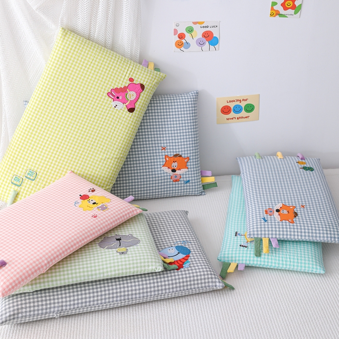 91家纺网 家纺一手货源 找家纺 织布人 2026新款枕芯全棉彩虹条可拆洗幼儿园儿童枕头学生宿舍专用枕套+枕芯 组合图仅供展示-不可下单