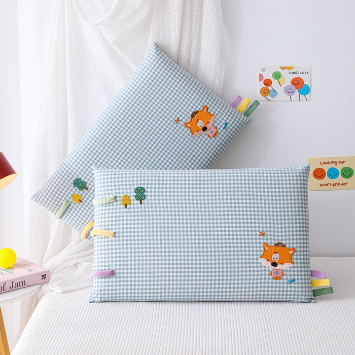 91家纺网 家纺一手货源 找家纺 织布人 2026新款枕芯全棉彩虹条可拆洗幼儿园儿童枕头学生宿舍专用枕套+枕芯 全棉彩虹条-森林小狐狸