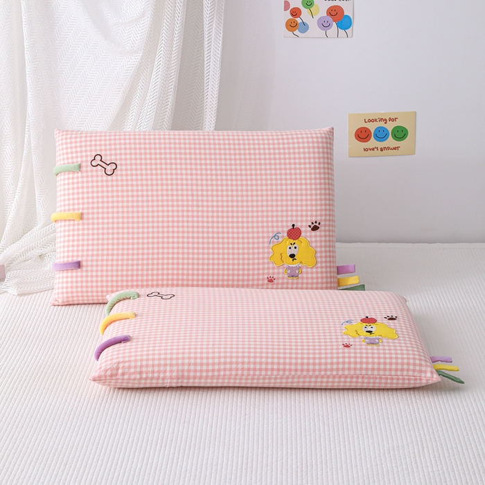 91家纺网 家纺一手货源 找家纺 织布人 2026新款枕芯全棉彩虹条可拆洗幼儿园儿童枕头学生宿舍专用枕套+枕芯 全棉彩虹条-苹果狗狗