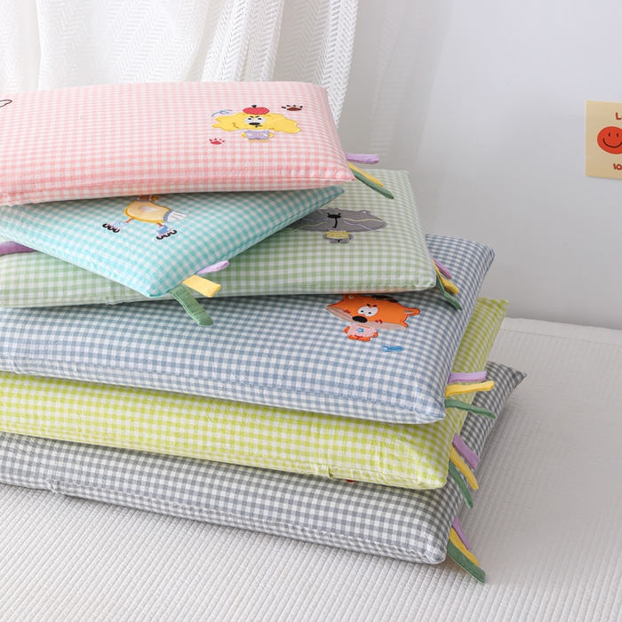 91家纺网 家纺一手货源 找家纺 织布人 2026新款枕芯全棉彩虹条可拆洗幼儿园儿童枕头学生宿舍专用枕套+枕芯 组合图仅供展示-不可下单