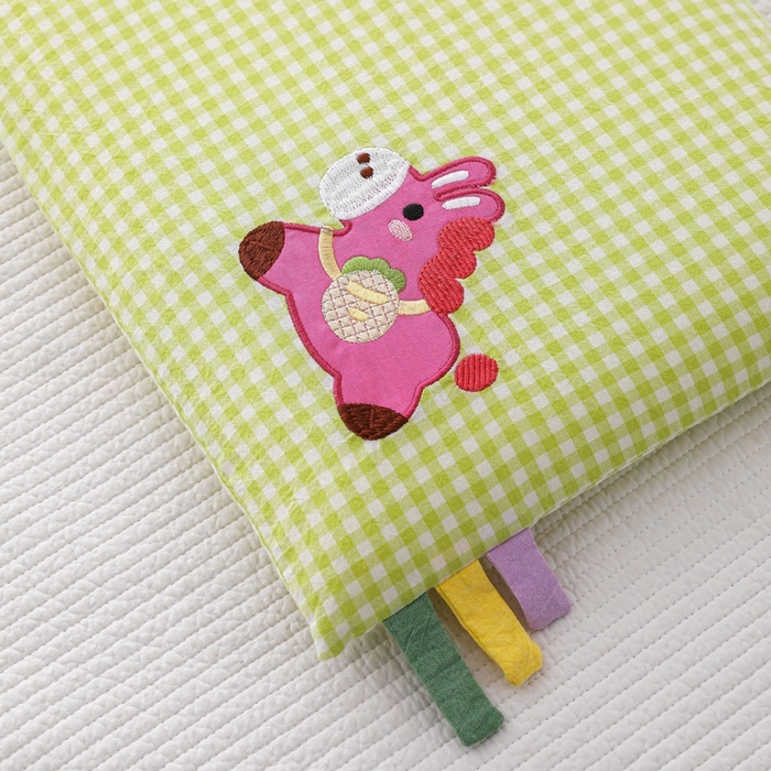 91家纺网 家纺一手货源 找家纺 织布人 2026新款枕芯全棉彩虹条可拆洗幼儿园儿童枕头学生宿舍专用枕套+枕芯 全棉彩虹条-发财小马