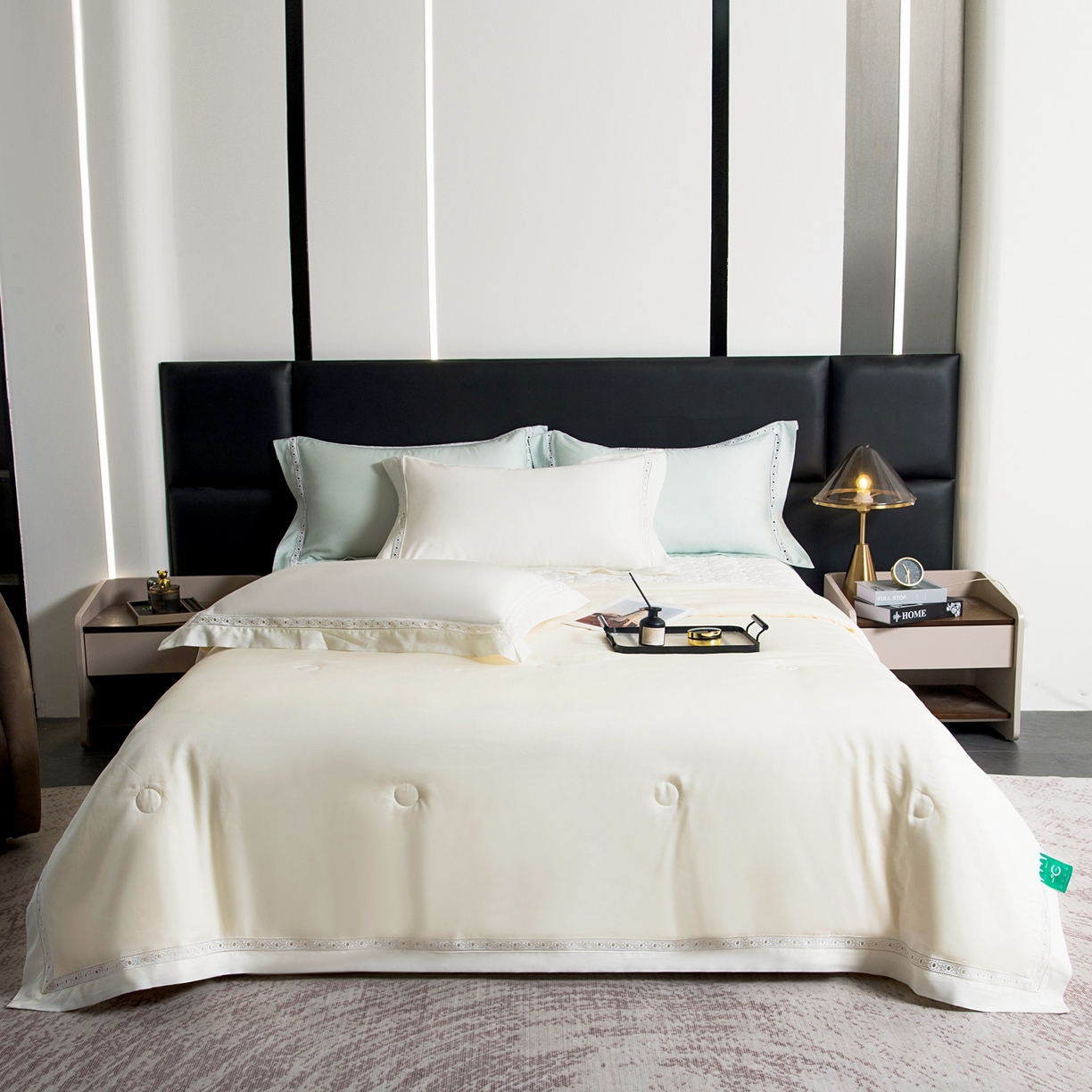 91家纺网 家纺一手货源 找家纺 三俏家纺 2026新款60支兰精天丝A类镂空床盖款夏被四件套纯色20％大豆蛋白【包质检】 奶芙白