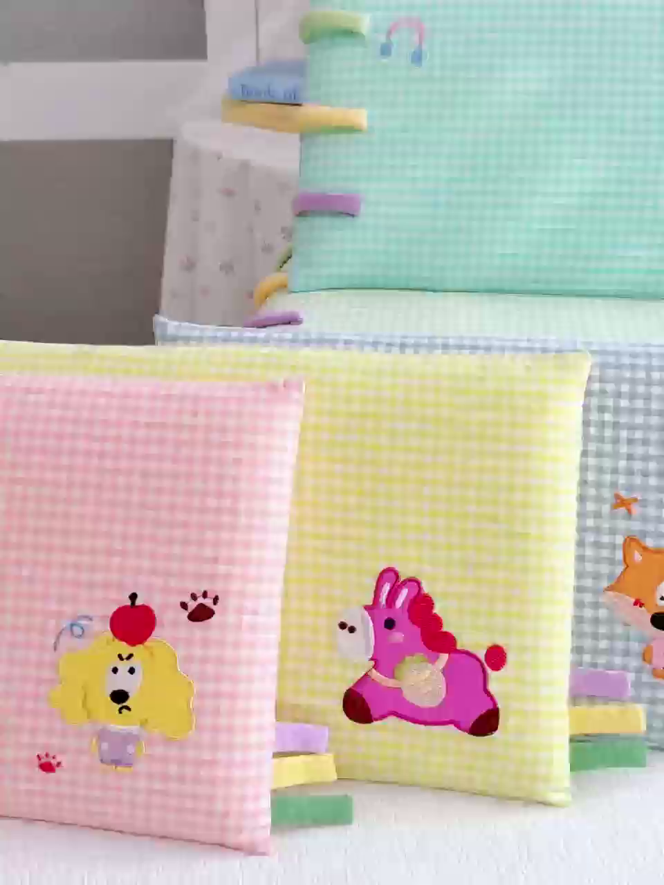 91家纺网 家纺一手货源 找家纺 织布人 2026新款枕芯全棉彩虹条可拆洗幼儿园儿童枕头学生宿舍专用枕套+枕芯 全棉彩虹条-小肥猫