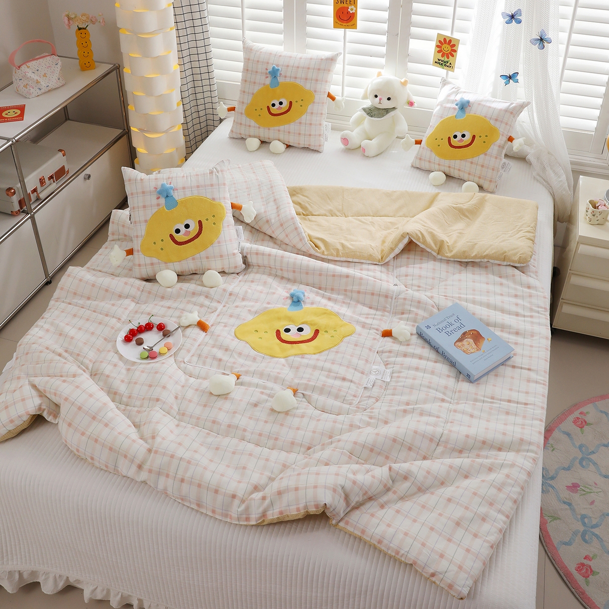 91家纺网 家纺一手货源 找家纺 照世家纺 2026新款多功能抱枕被-芒里偷闲 浅薇安