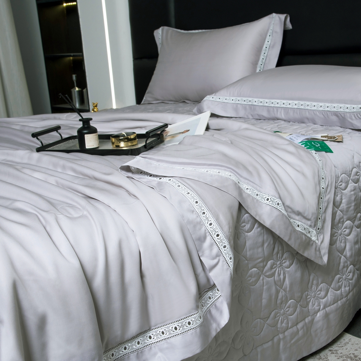 91家纺网 家纺一手货源 找家纺 三俏家纺 2026新款60支兰精天丝A类镂空床盖款夏被四件套纯色20％大豆蛋白【包质检】 暮云灰