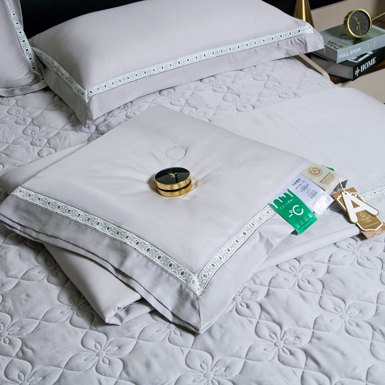 91家纺网 家纺一手货源 找家纺 三俏家纺 2026新款60支兰精天丝A类镂空床盖款夏被四件套纯色20％大豆蛋白【包质检】 暮云灰