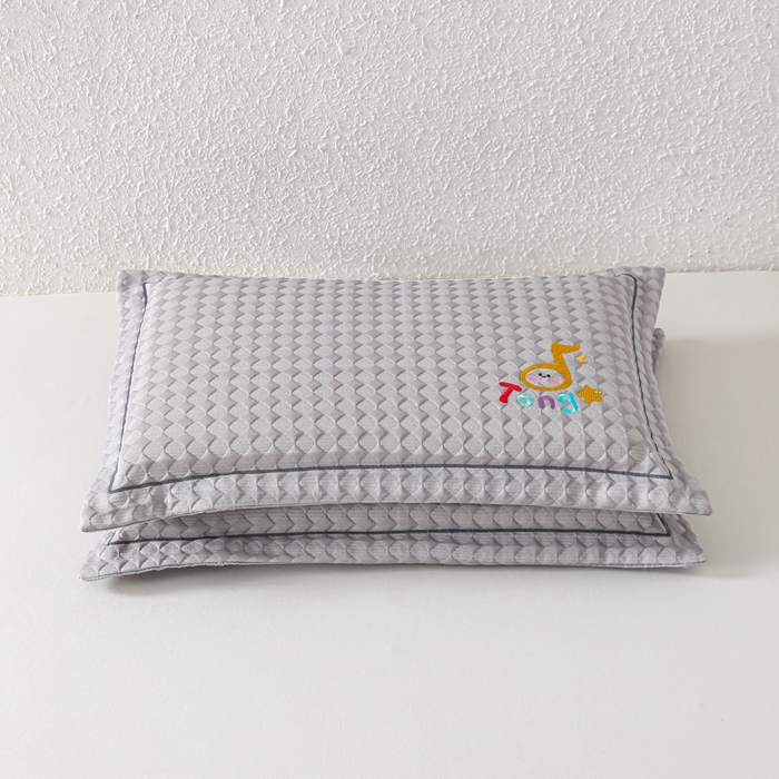 91家纺网 家纺一手货源 找家纺 织布人 2026新款枕芯夏季凉感可拆洗幼儿园儿童枕头学生宿舍专用枕套+枕芯 音乐凉感豆儿童枕-灰色