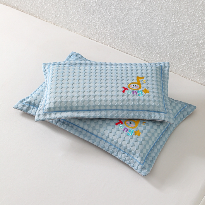91家纺网 家纺一手货源 找家纺 织布人 2026新款枕芯夏季凉感可拆洗幼儿园儿童枕头学生宿舍专用枕套+枕芯 音乐凉感豆儿童枕-蓝色