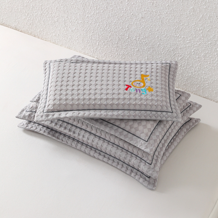 91家纺网 家纺一手货源 找家纺 织布人 2026新款枕芯夏季凉感可拆洗幼儿园儿童枕头学生宿舍专用枕套+枕芯 音乐凉感豆儿童枕-灰色