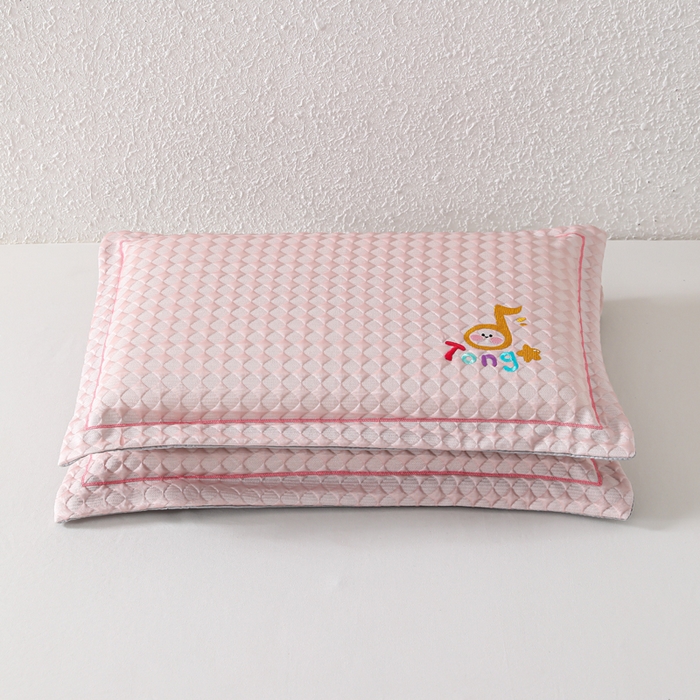 91家纺网 家纺一手货源 找家纺 织布人 2026新款枕芯夏季凉感可拆洗幼儿园儿童枕头学生宿舍专用枕套+枕芯 音乐凉感豆儿童枕-粉色
