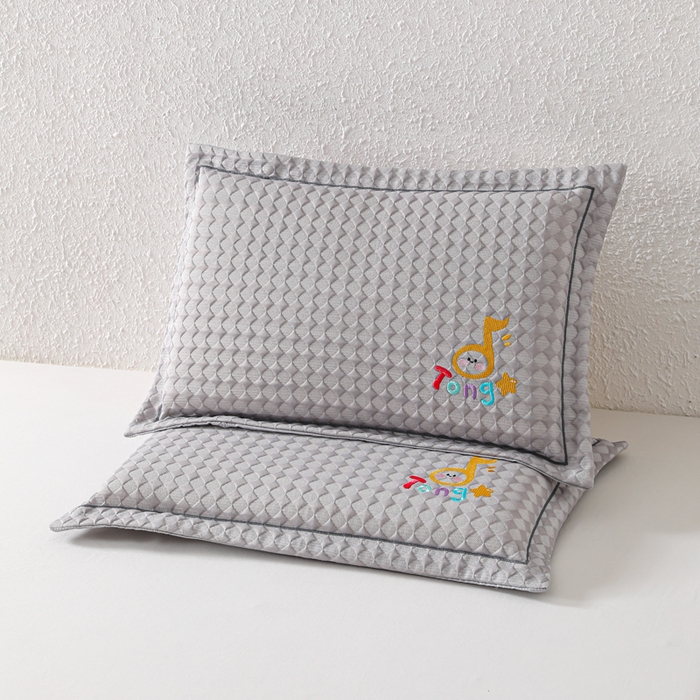 91家纺网 家纺一手货源 找家纺 织布人 2026新款枕芯夏季凉感可拆洗幼儿园儿童枕头学生宿舍专用枕套+枕芯 音乐凉感豆儿童枕-灰色