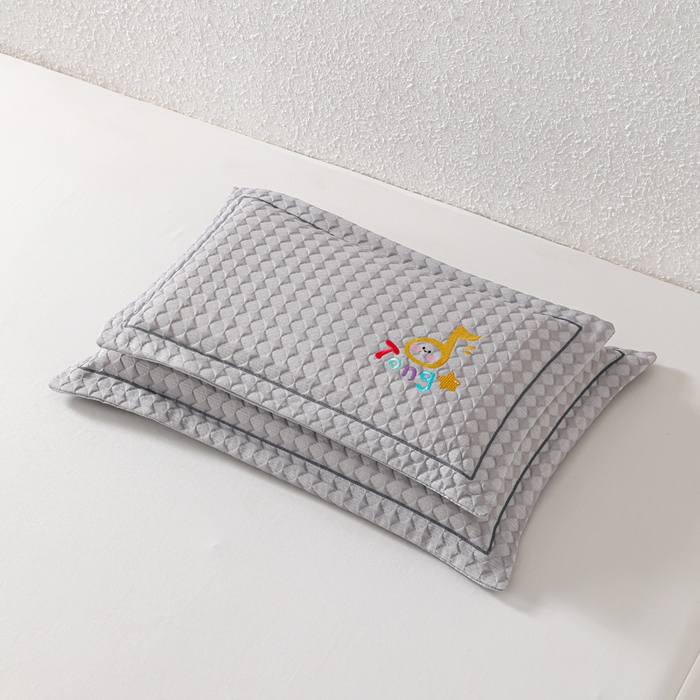 91家纺网 家纺一手货源 找家纺 织布人 2026新款枕芯夏季凉感可拆洗幼儿园儿童枕头学生宿舍专用枕套+枕芯 音乐凉感豆儿童枕-灰色