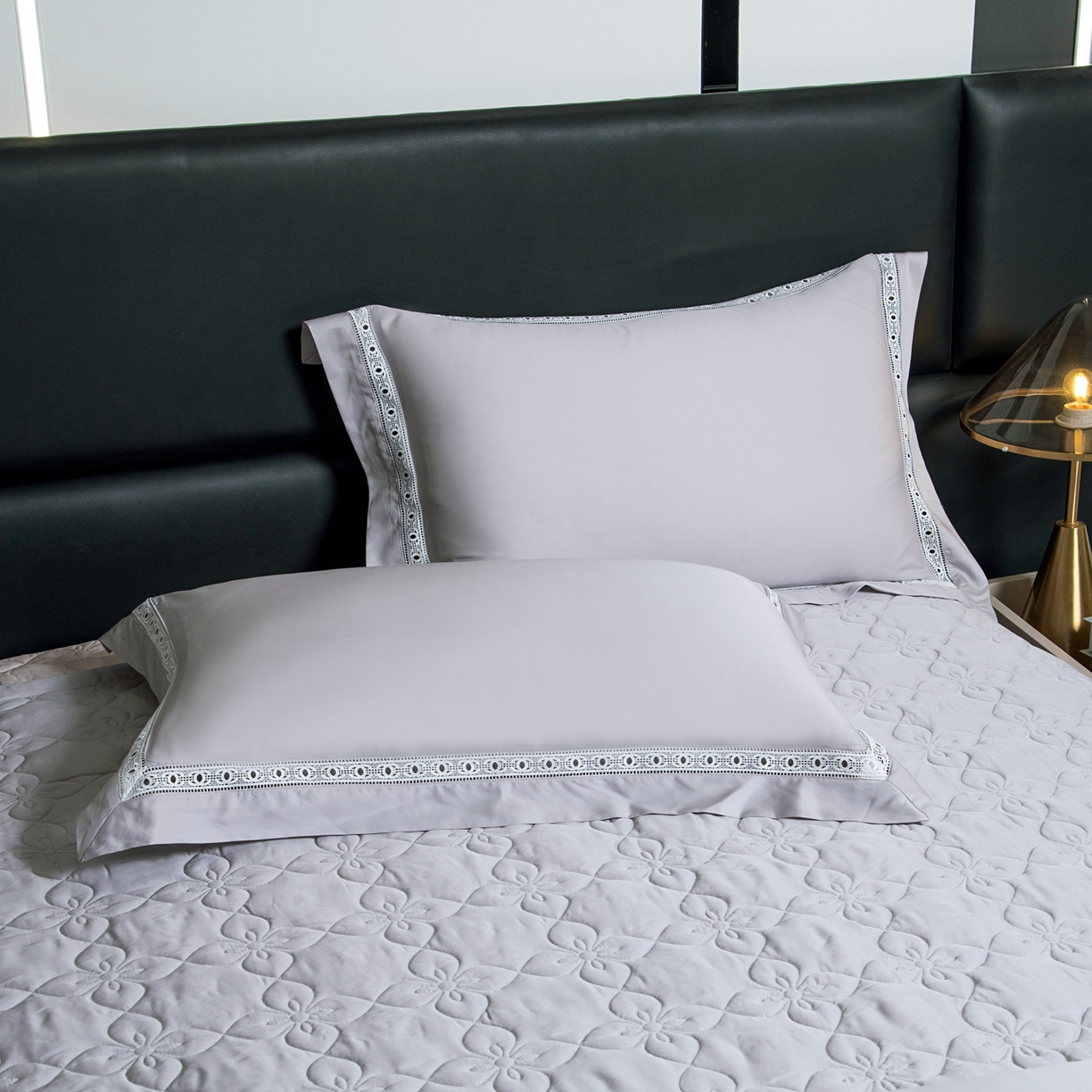 91家纺网 家纺一手货源 找家纺 三俏家纺 2026新款60支兰精天丝A类镂空床盖款夏被四件套纯色20％大豆蛋白【包质检】 暮云灰