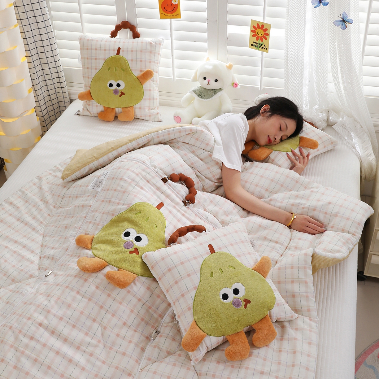 91家纺网 家纺一手货源 找家纺 照世家纺 2026新款多功能手提式抱枕被-梨想成真 浅薇安