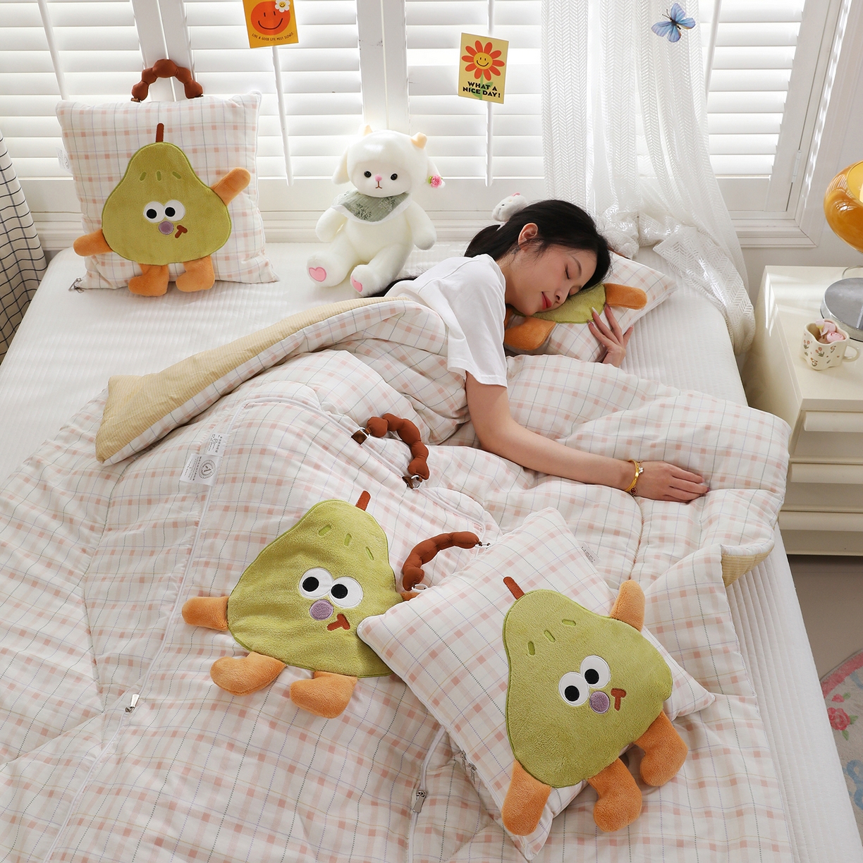 91家纺网 家纺一手货源 找家纺 照世家纺 2026新款多功能手提式抱枕被-梨想成真 浅薇安