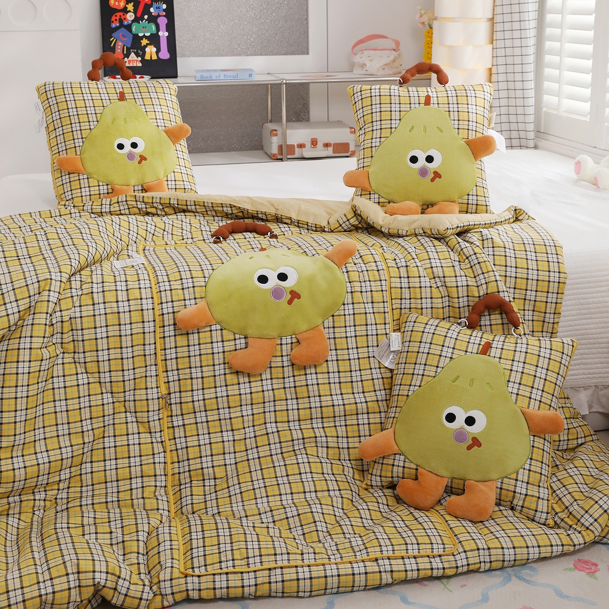 91家纺网 家纺一手货源 找家纺 （总）照世家纺 2026新款多功能手提式抱枕被-梨想成真