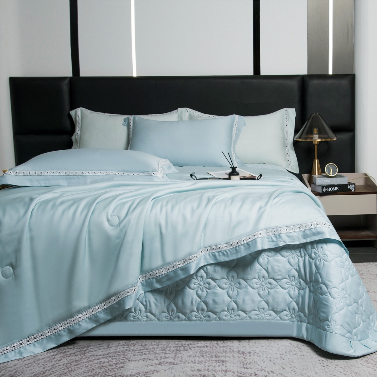 91家纺网 家纺一手货源 找家纺 三俏家纺 2026新款60支兰精天丝A类镂空床盖款夏被四件套纯色20％大豆蛋白【包质检】 海盐蓝