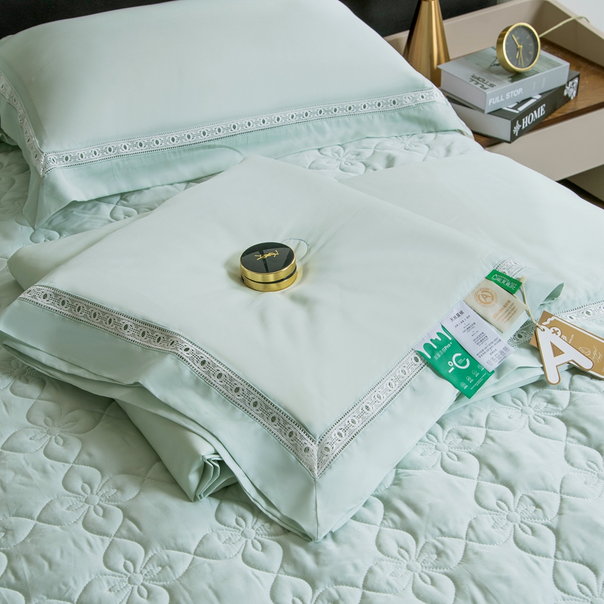 91家纺网 家纺一手货源 找家纺 三俏家纺 2026新款60支兰精天丝A类镂空床盖款夏被四件套纯色20％大豆蛋白【包质检】 薄荷绿