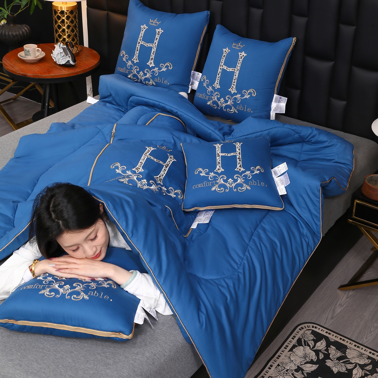 91家纺网 家纺一手货源 找家纺 （总）照世家纺 2026新款全棉安逸H款抱枕被