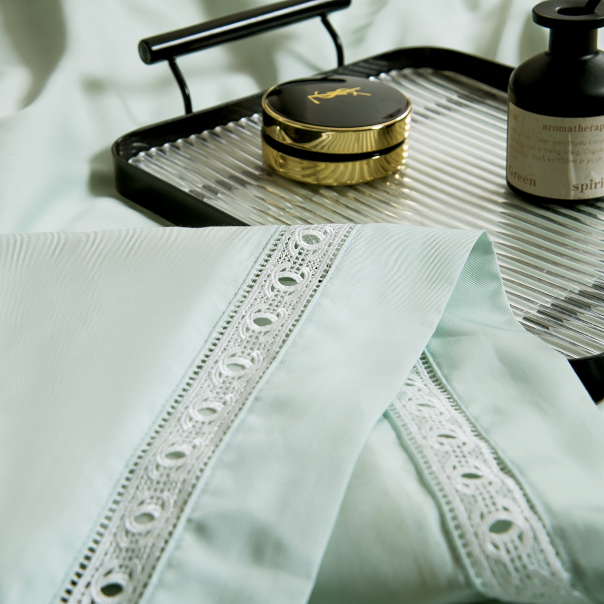 91家纺网 家纺一手货源 找家纺 三俏家纺 2026新款60支兰精天丝A类镂空床盖款夏被四件套纯色20％大豆蛋白【包质检】 薄荷绿