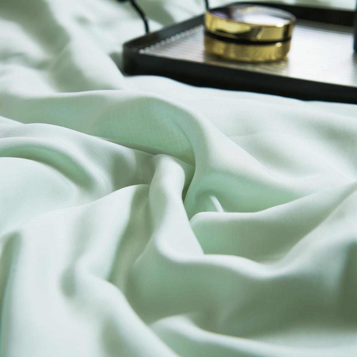 91家纺网 家纺一手货源 找家纺 三俏家纺 2026新款60支兰精天丝A类镂空床盖款夏被四件套纯色20％大豆蛋白【包质检】 薄荷绿