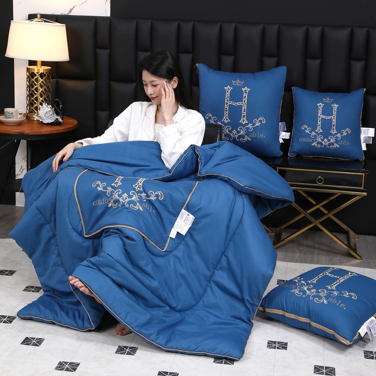 91家纺网 家纺一手货源 找家纺 （总）照世家纺 2026新款全棉安逸H款抱枕被