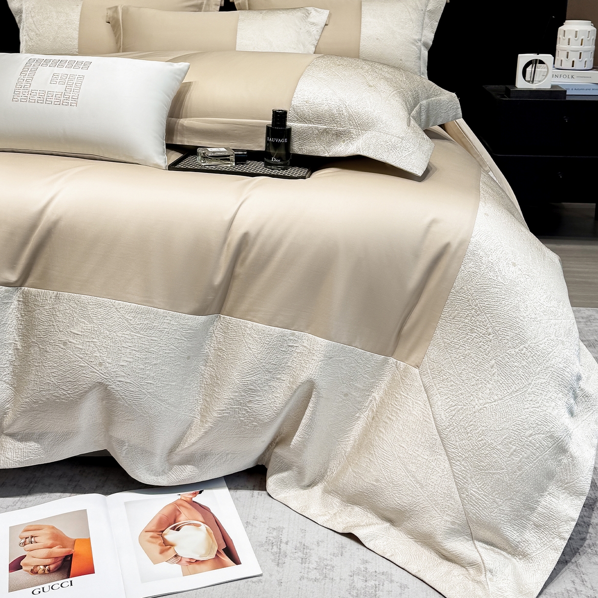 91家纺网 家纺一手货源 找家纺 奥汀洛家纺 2026新款纯棉长绒棉大拼角厚织提花四件套 伊森-香槟金