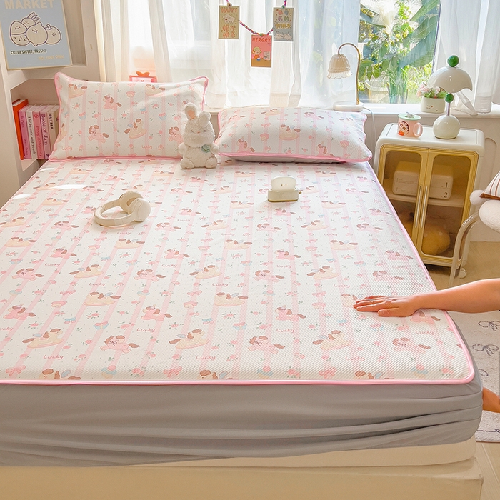 91家纺网 家纺一手货源 找家纺 莱米家纺 2026新款斜纹凉感床笠冰豆豆系列 彩色木马