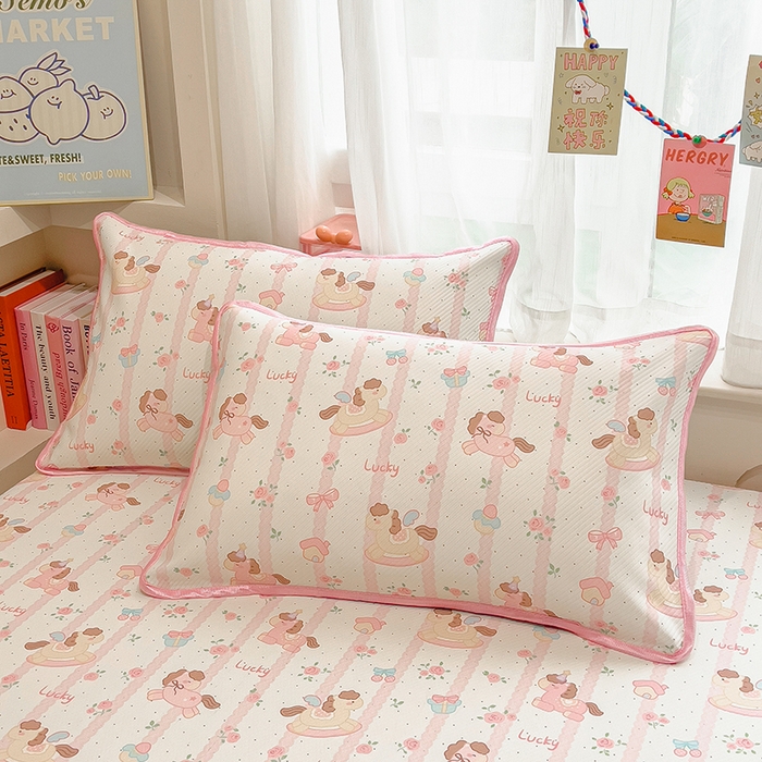 91家纺网 家纺一手货源 找家纺 莱米家纺 2026新款斜纹凉感床笠冰豆豆系列 彩色木马