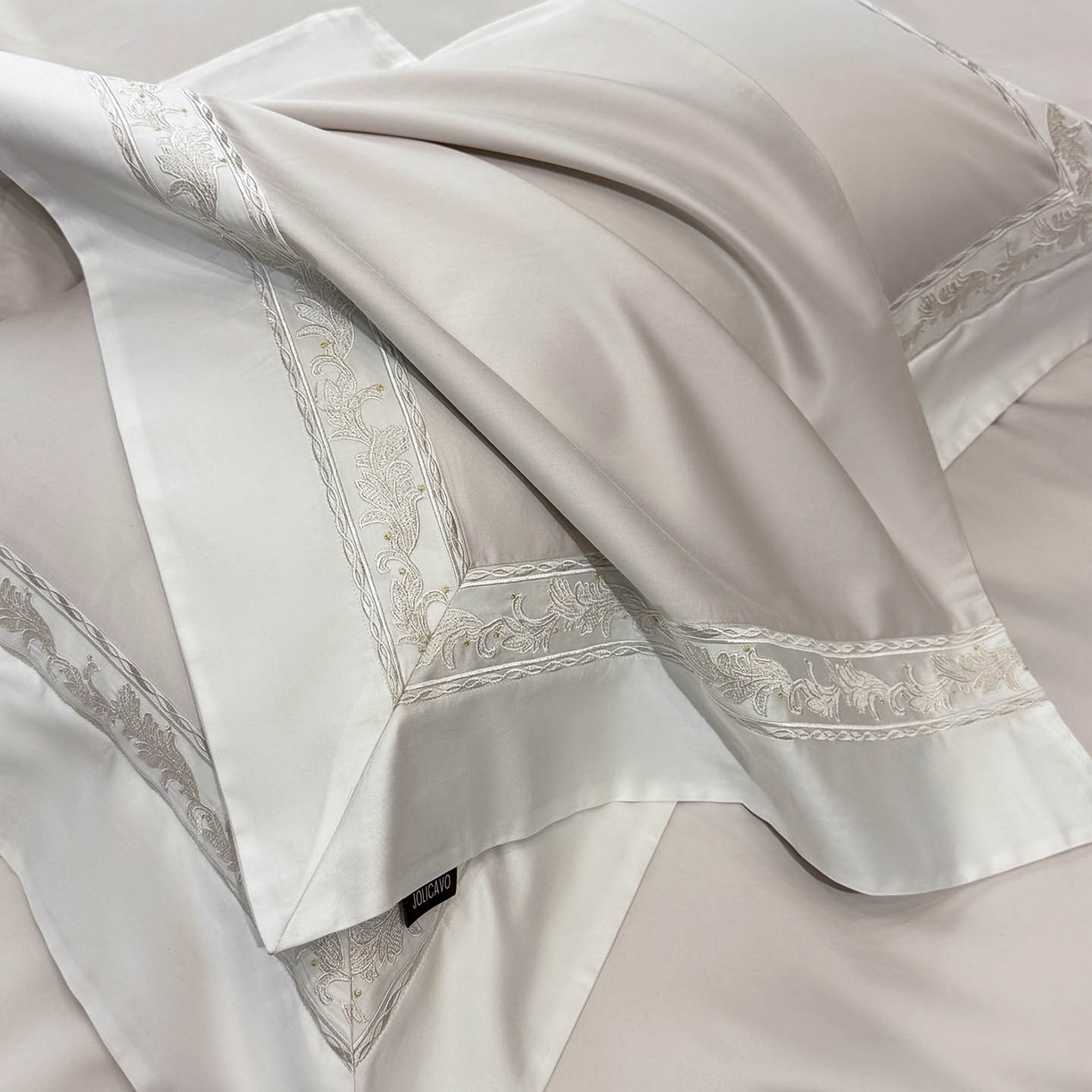 91家纺网 家纺一手货源 找家纺  2026新款A类贡缎长绒棉纯棉刺绣四件套-兰芙 兰芙-兰亭灰