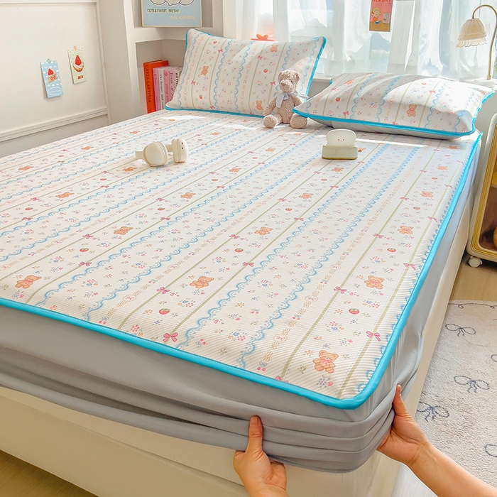 91家纺网 家纺一手货源 找家纺 莱米家纺 2026新款斜纹凉感床笠冰豆豆系列 条纹小熊