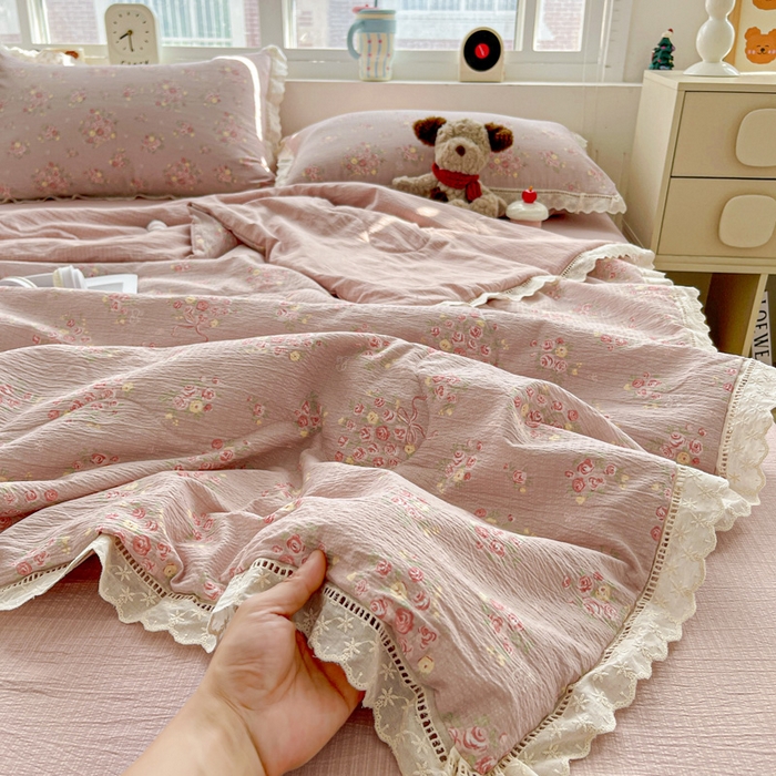 91家纺网 家纺一手货源 找家纺 （总）梦纤绒 2026新款云感皱皱纱花边款夏被夏凉被空调被四件套