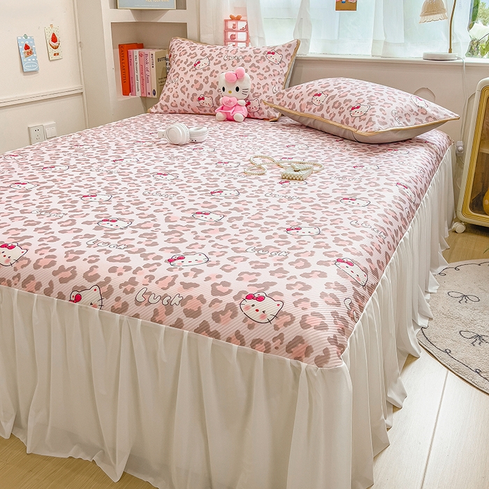 91家纺网 家纺一手货源 找家纺 莱米家纺 2026新款斜纹凉感床裙冰豆豆系列 豹纹小猫