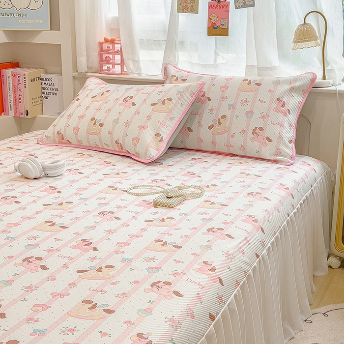 91家纺网 家纺一手货源 找家纺 莱米家纺 2026新款斜纹凉感床裙冰豆豆系列 彩色木马