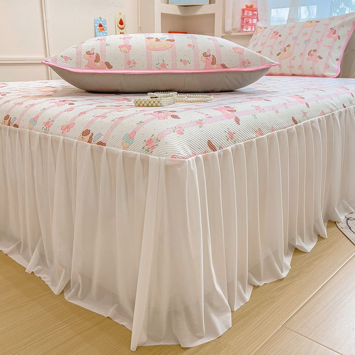 91家纺网 家纺一手货源 找家纺 莱米家纺 2026新款斜纹凉感床裙冰豆豆系列 彩色木马