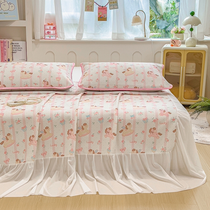 91家纺网 家纺一手货源 找家纺 莱米家纺 2026新款斜纹凉感床裙冰豆豆系列 彩色木马