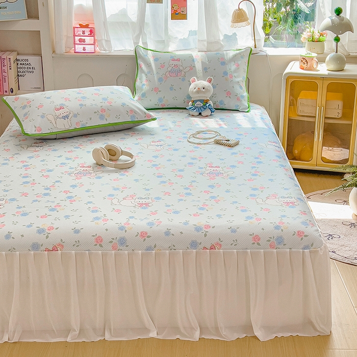 91家纺网 家纺一手货源 找家纺 莱米家纺 2026新款斜纹凉感床裙冰豆豆系列 花朵小猫