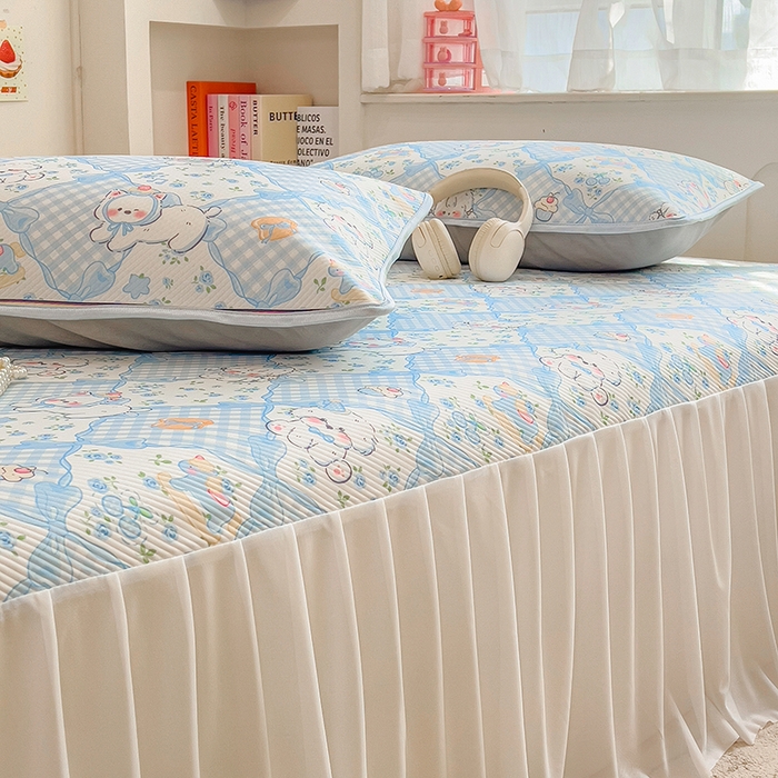 91家纺网 家纺一手货源 找家纺 莱米家纺 2026新款斜纹凉感床裙冰豆豆系列 蓝格小狗