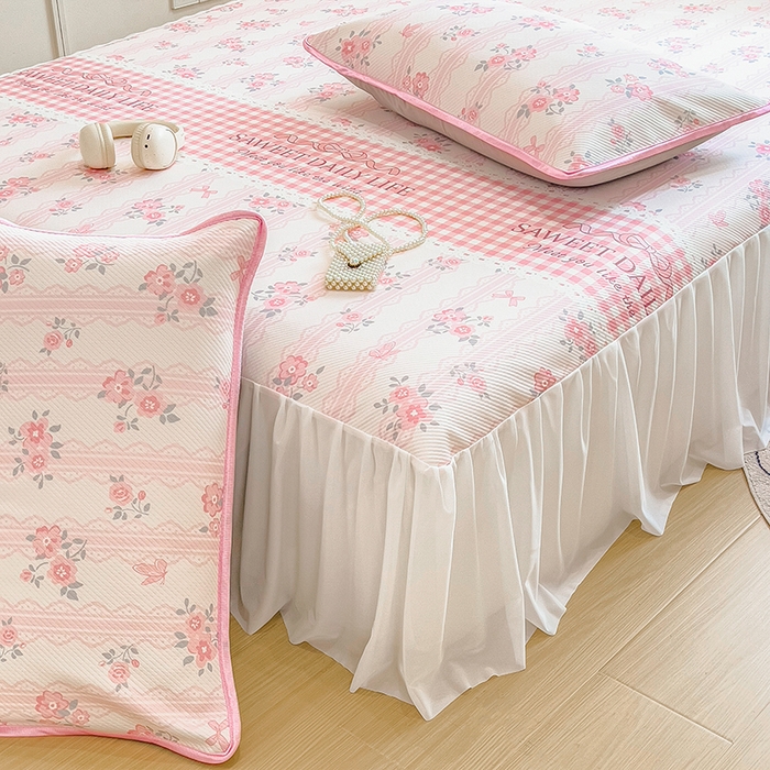 91家纺网 家纺一手货源 找家纺 莱米家纺 2026新款斜纹凉感床裙冰豆豆系列 浪漫花语