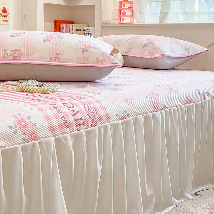 91家纺网 家纺一手货源 找家纺 莱米家纺 2026新款斜纹凉感床裙冰豆豆系列 浪漫花语