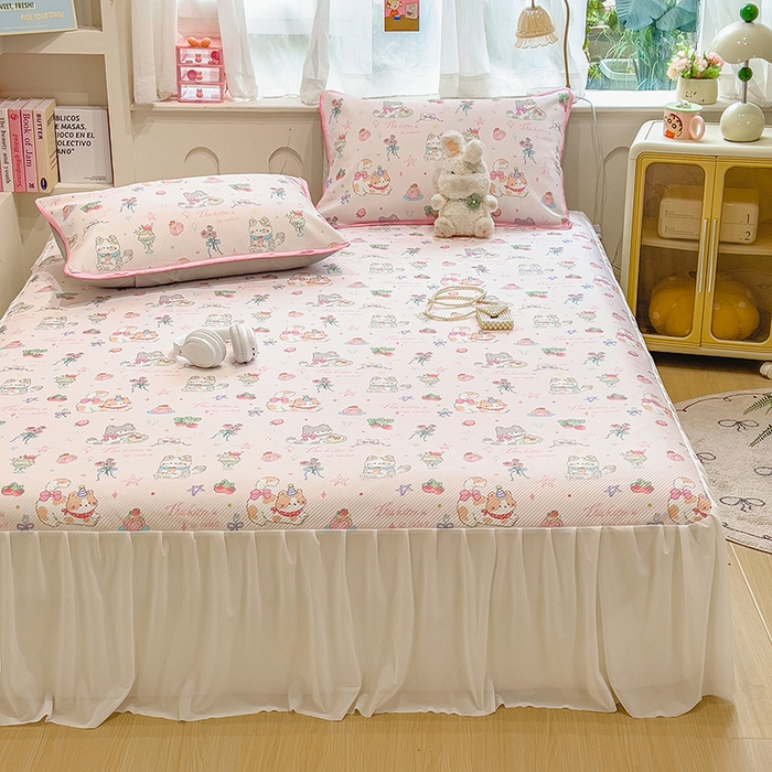 91家纺网 家纺一手货源 找家纺 莱米家纺 2026新款斜纹凉感床裙冰豆豆系列 猫咪乐园